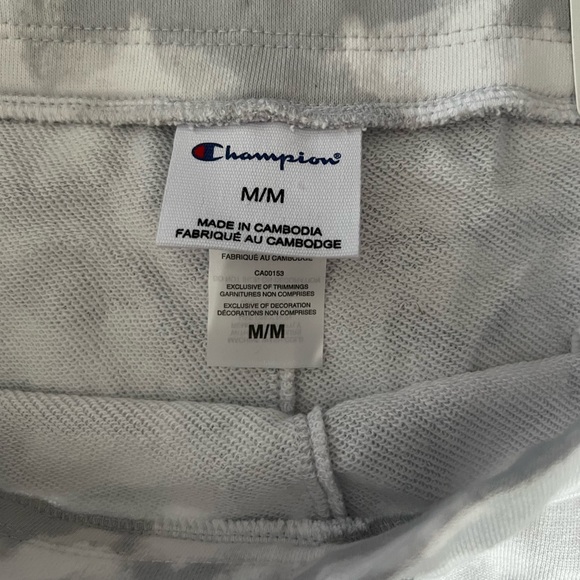 Champion Tye Dye Shorts - Picture 3 of 3